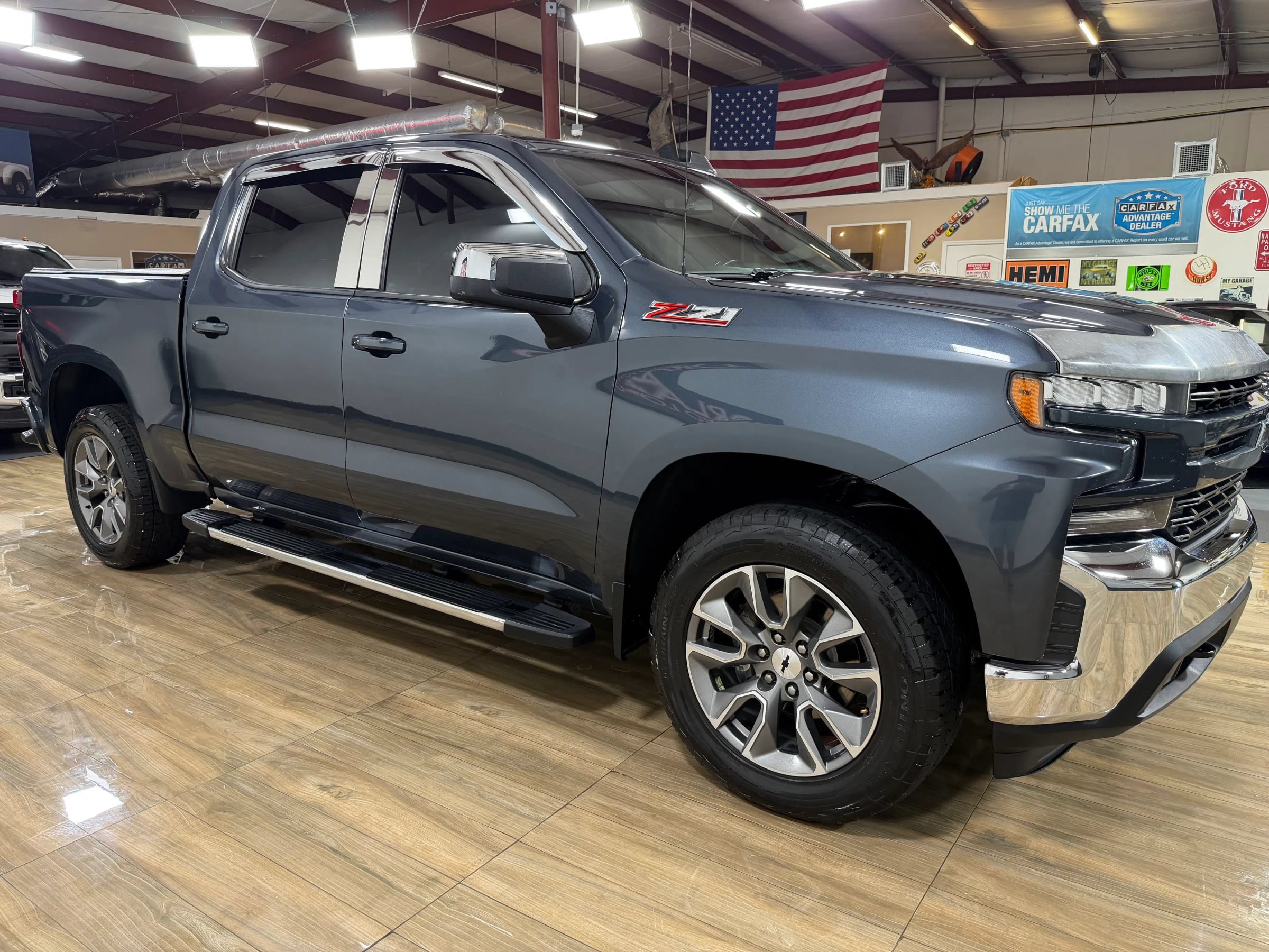 Used 2021 Chevrolet Silverado 1500 RST AWD/4WD image 3