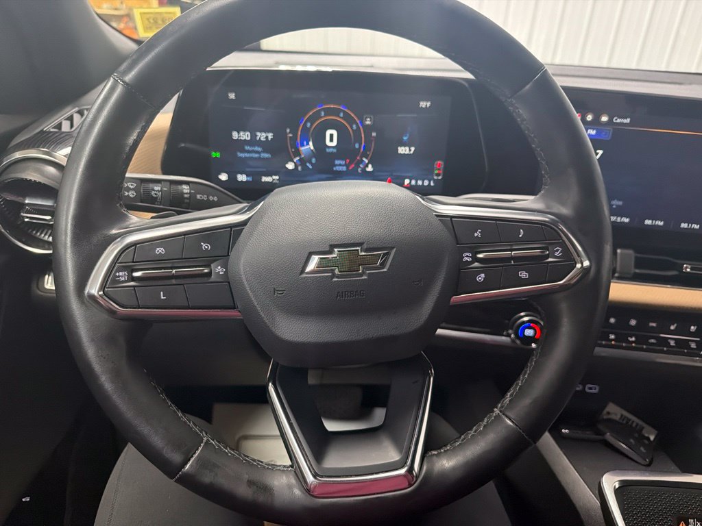 Used 2025 Chevrolet Equinox ACTIV w/ Safety and Technology Package AWD/4WD image 20