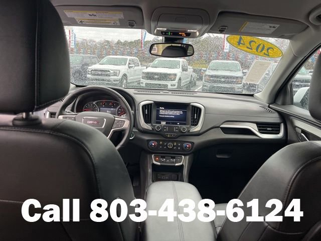 Used 2024 GMC Terrain SLT image 15