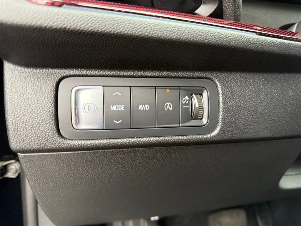 Used 2024 Chevrolet Traverse Z71 w/ Enhanced Driving Package image 22