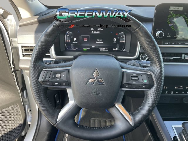 Used 2025 Mitsubishi Outlander SE AWD/4WD image 28