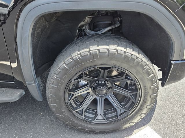 Used 2022 GMC Sierra 1500 AT4 w/ AT4 Premium Package AWD/4WD image 8
