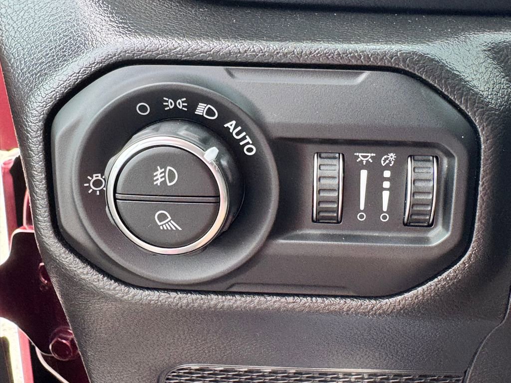 Used 2022 Jeep Gladiator Sport AWD/4WD image 30