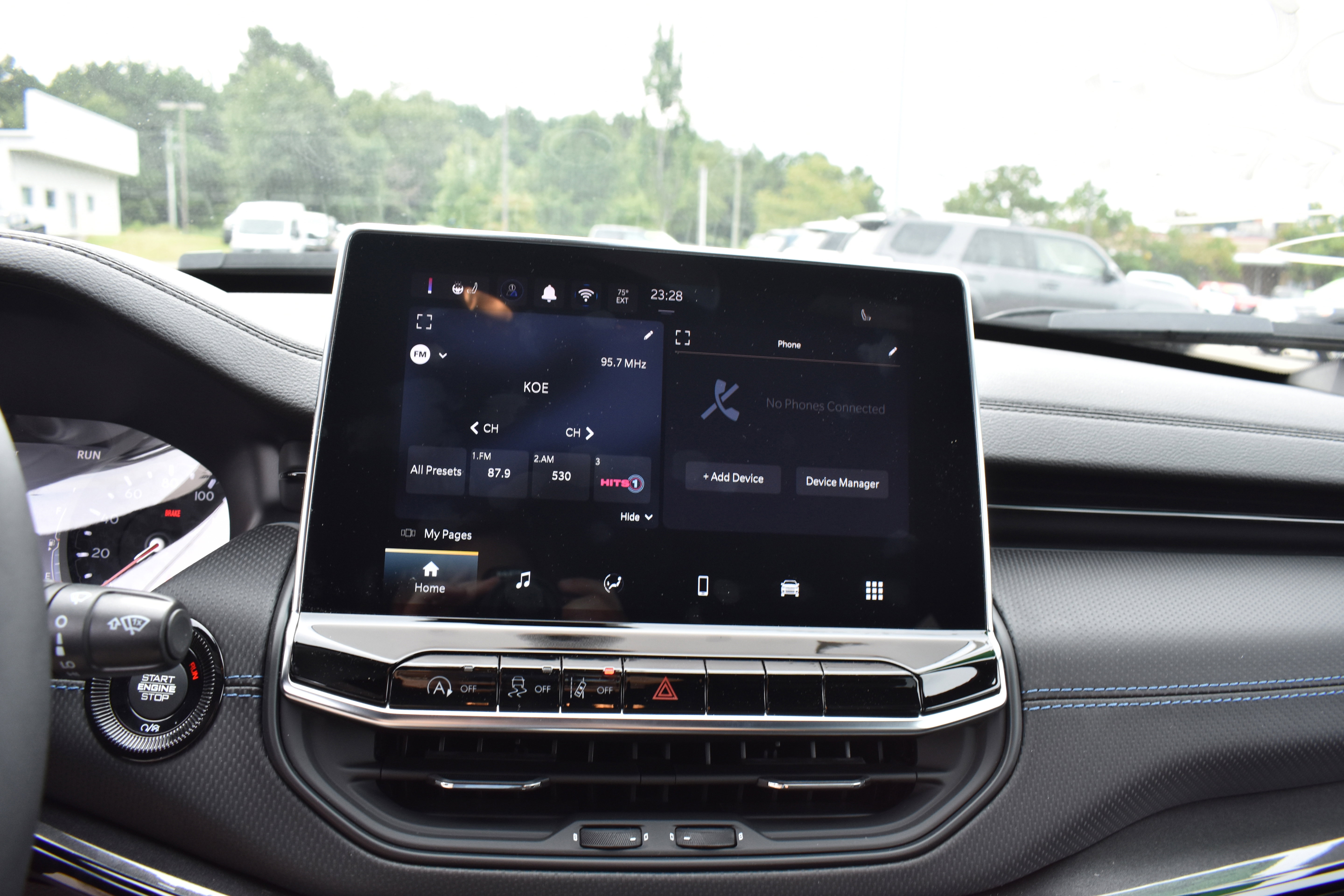 New 2025 Jeep Compass Latitude w/ Altitude Special Edition image 19