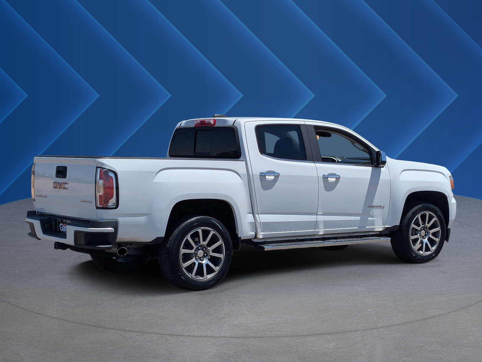Used 2018 GMC Canyon Denali RWD image 3