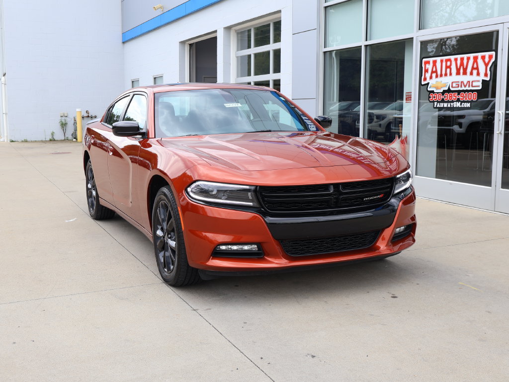 Used 2023 Dodge Charger SXT w/ Blacktop Package AWD/4WD image 2