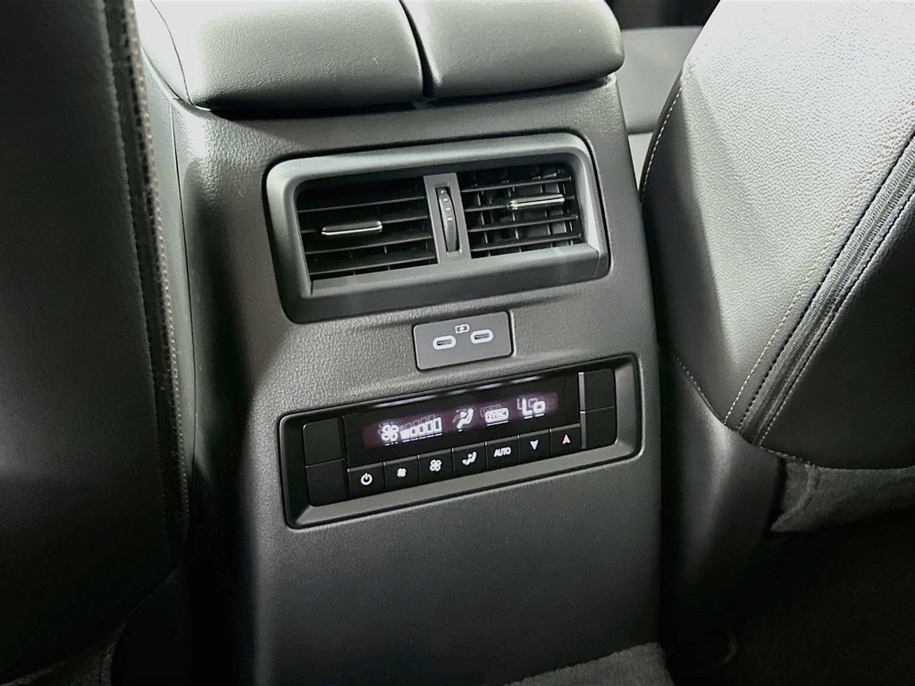 Used 2026 MAZDA CX-90 3.3 Turbo w/ Select Package AWD/4WD image 4