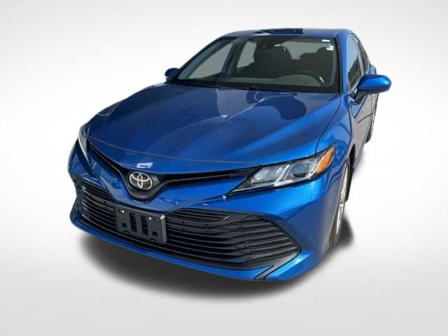 Used 2020 Toyota Camry LE FWD image 7