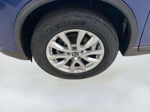 Used 2020 Nissan Rogue SV image 19