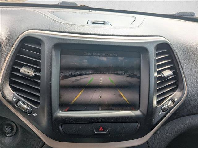 Used 2015 Jeep Cherokee Limited w/ Luxury Group image 13