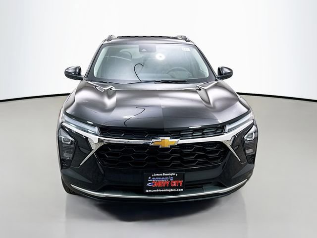 New 2026 Chevrolet Trax LT w/ Sunroof Package image 2