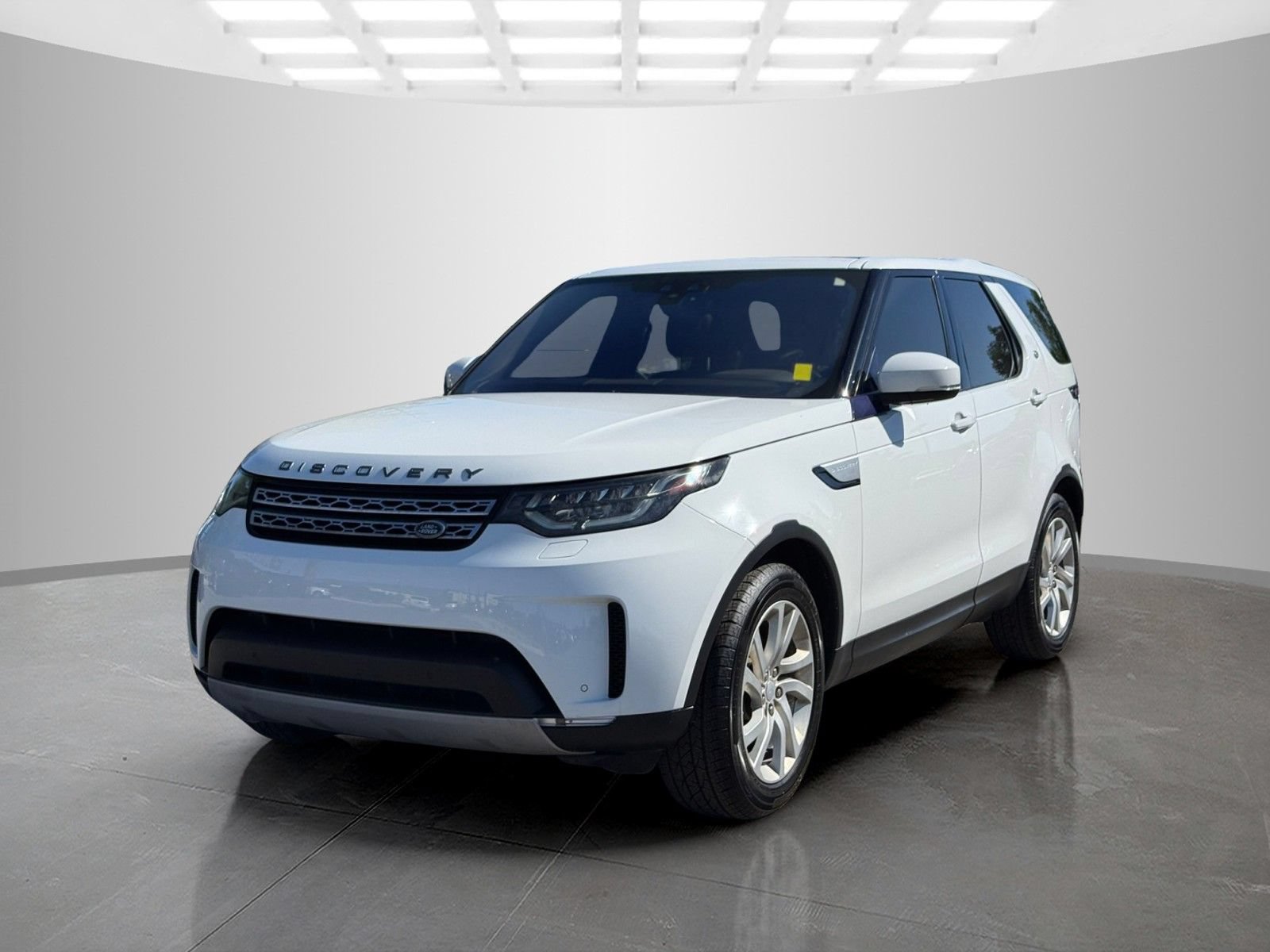 Used 2017 Land Rover Discovery HSE AWD/4WD image 1