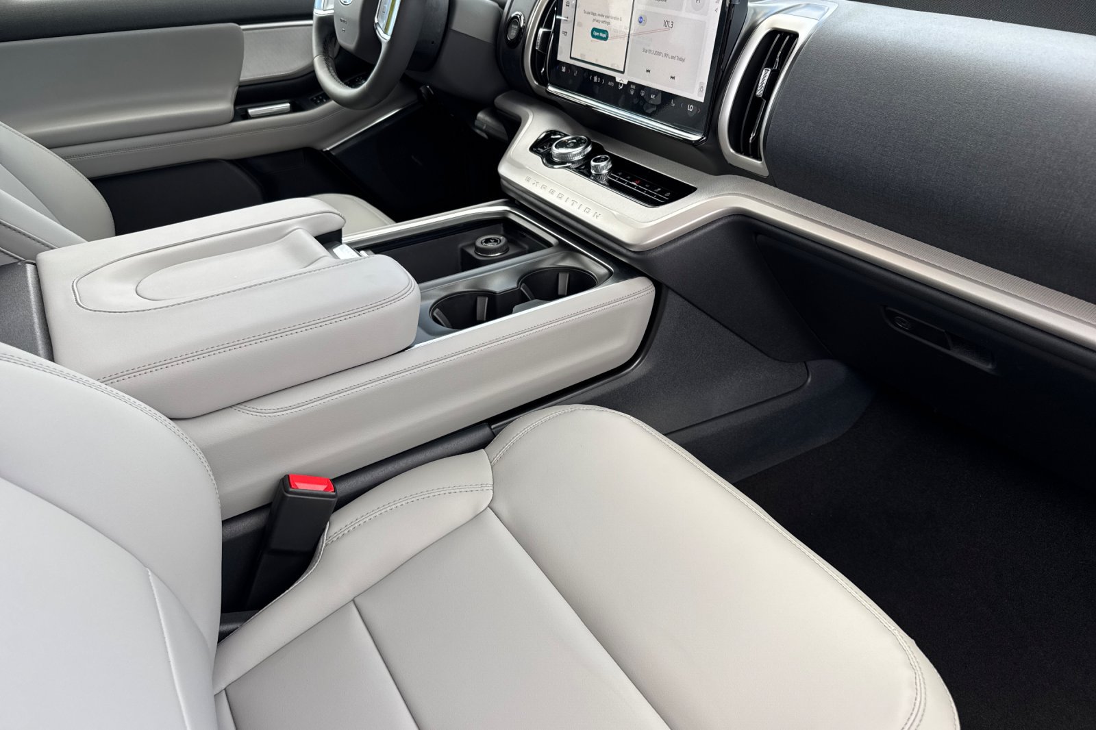 New 2026 Ford Expedition Active AWD/4WD image 14