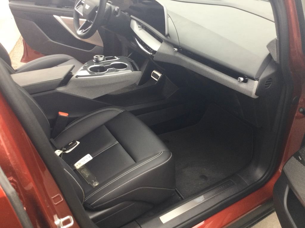 New 2025 Chevrolet Traverse LT w/ Enhanced Driving Package image 15