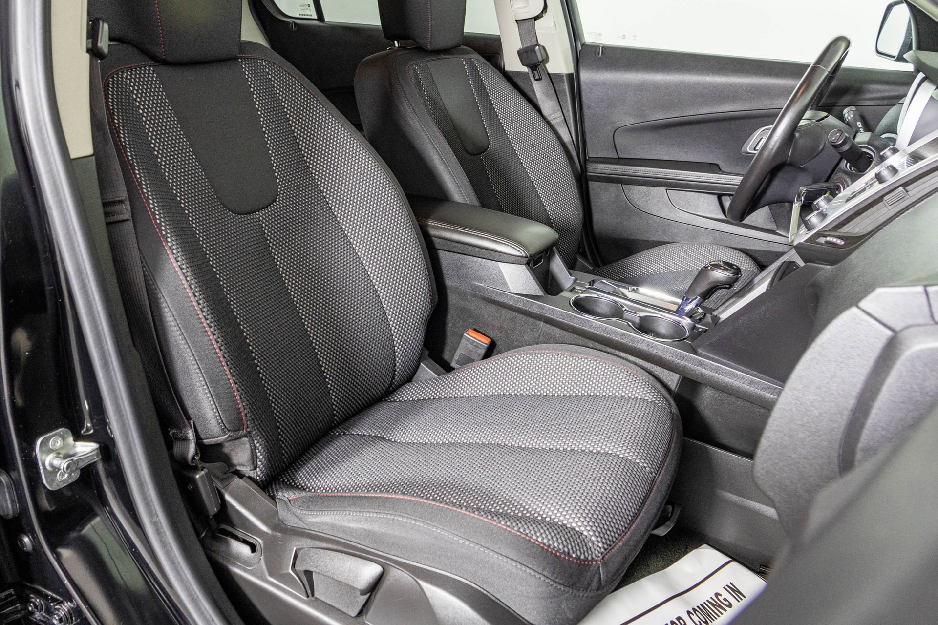 Used 2017 Chevrolet Equinox LT w/ Convenience Package image 40