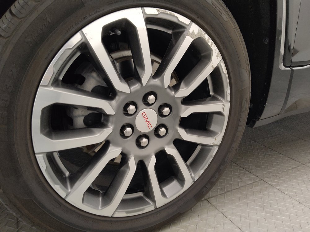 Used 2022 GMC Acadia Denali w/ Denali Ultimate Package FWD image 31