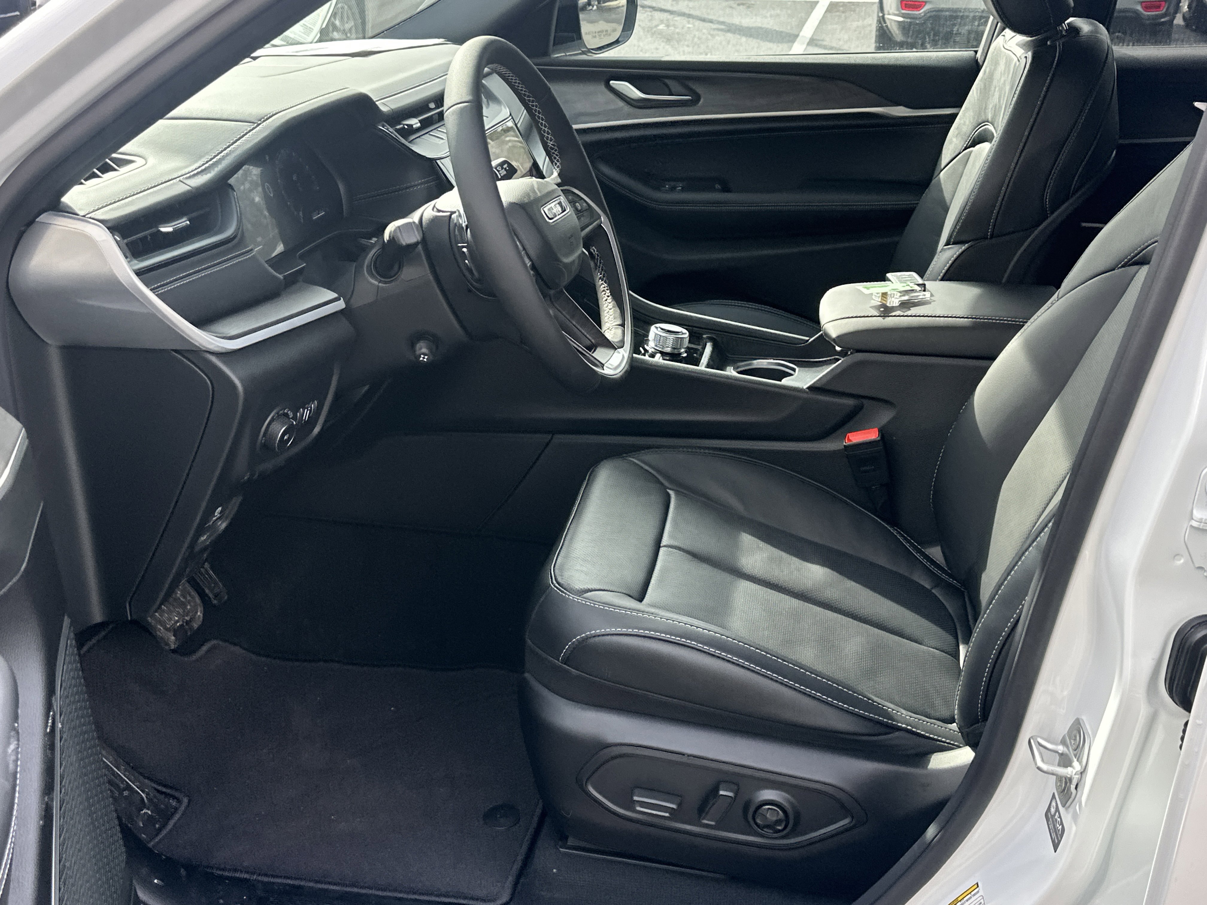 New 2026 Jeep Grand Cherokee L Limited image 27