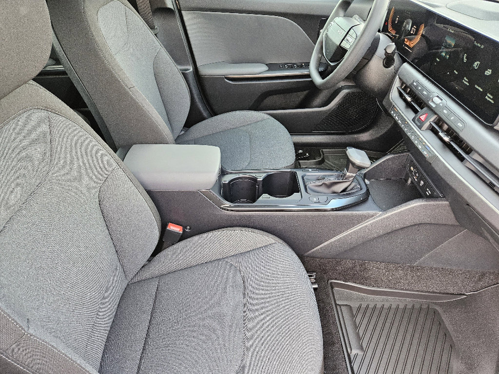 New 2026 Kia K4 LXS image 10