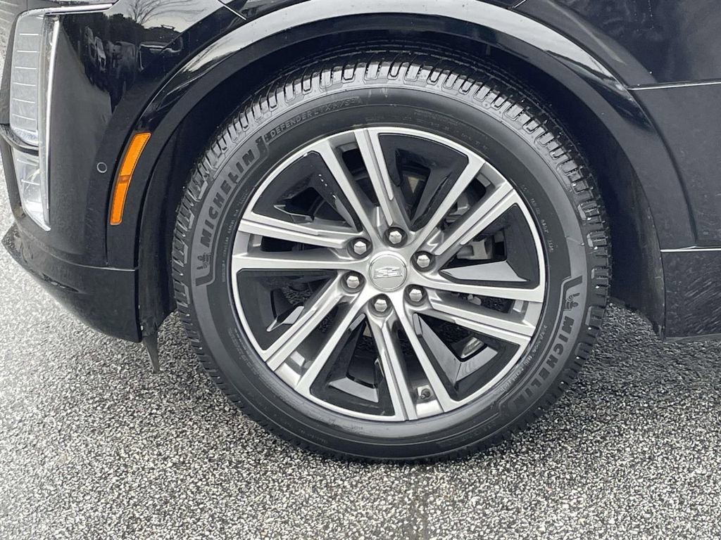 Certified 2023 Cadillac Lyriq Luxury image 9