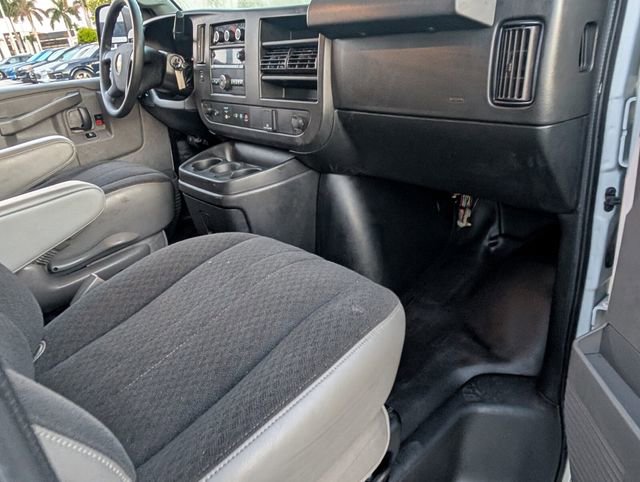 Used 2021 Chevrolet Express 2500 w/ Driver Convenience Package image 13