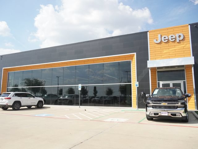 Used 2021 Chevrolet Silverado 1500 RST w/ Convenience Package II RWD image 32