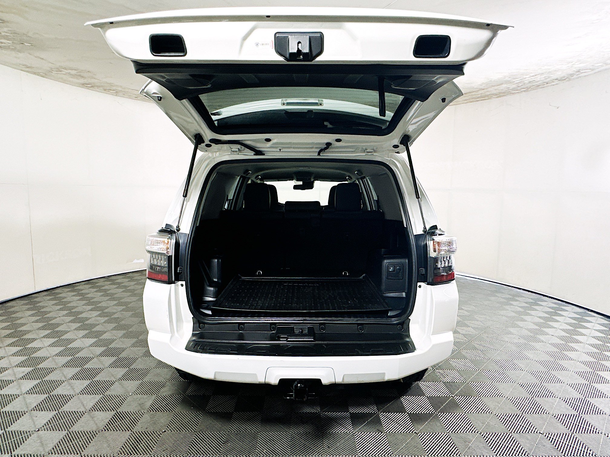 Used 2021 Toyota 4Runner SR5 Premium AWD/4WD image 31