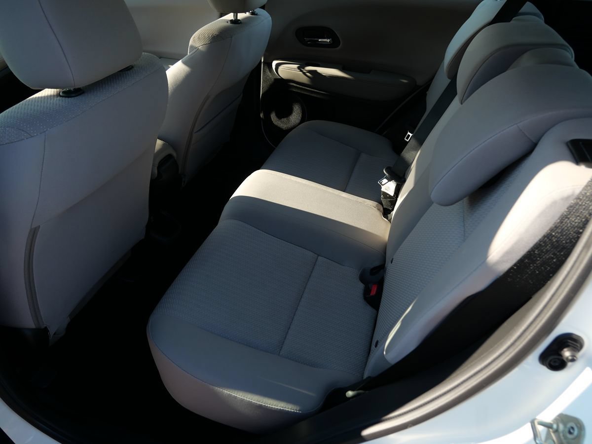 Used 2016 Honda HR-V LX image 19