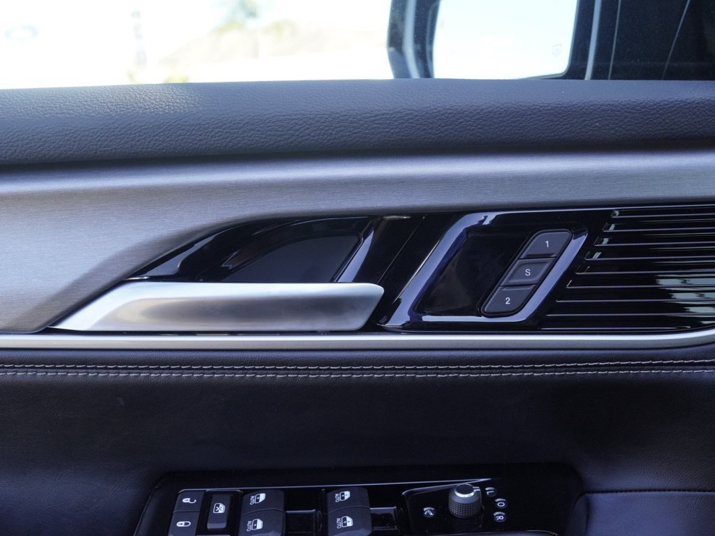 New 2026 Jeep Grand Wagoneer L Limited w/ Convenience Group I AWD/4WD image 12