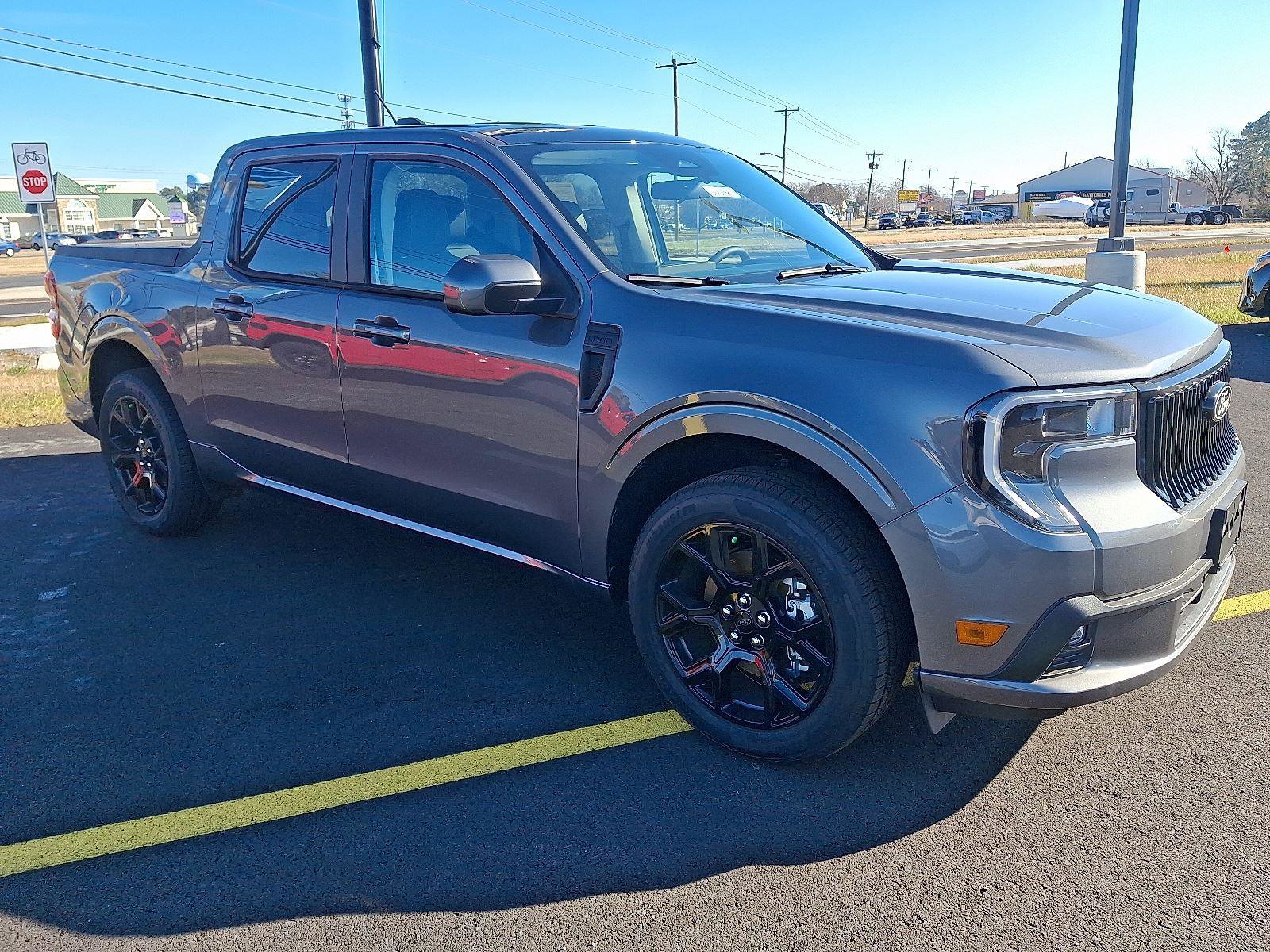 New 2025 Ford Maverick Lobo image 2