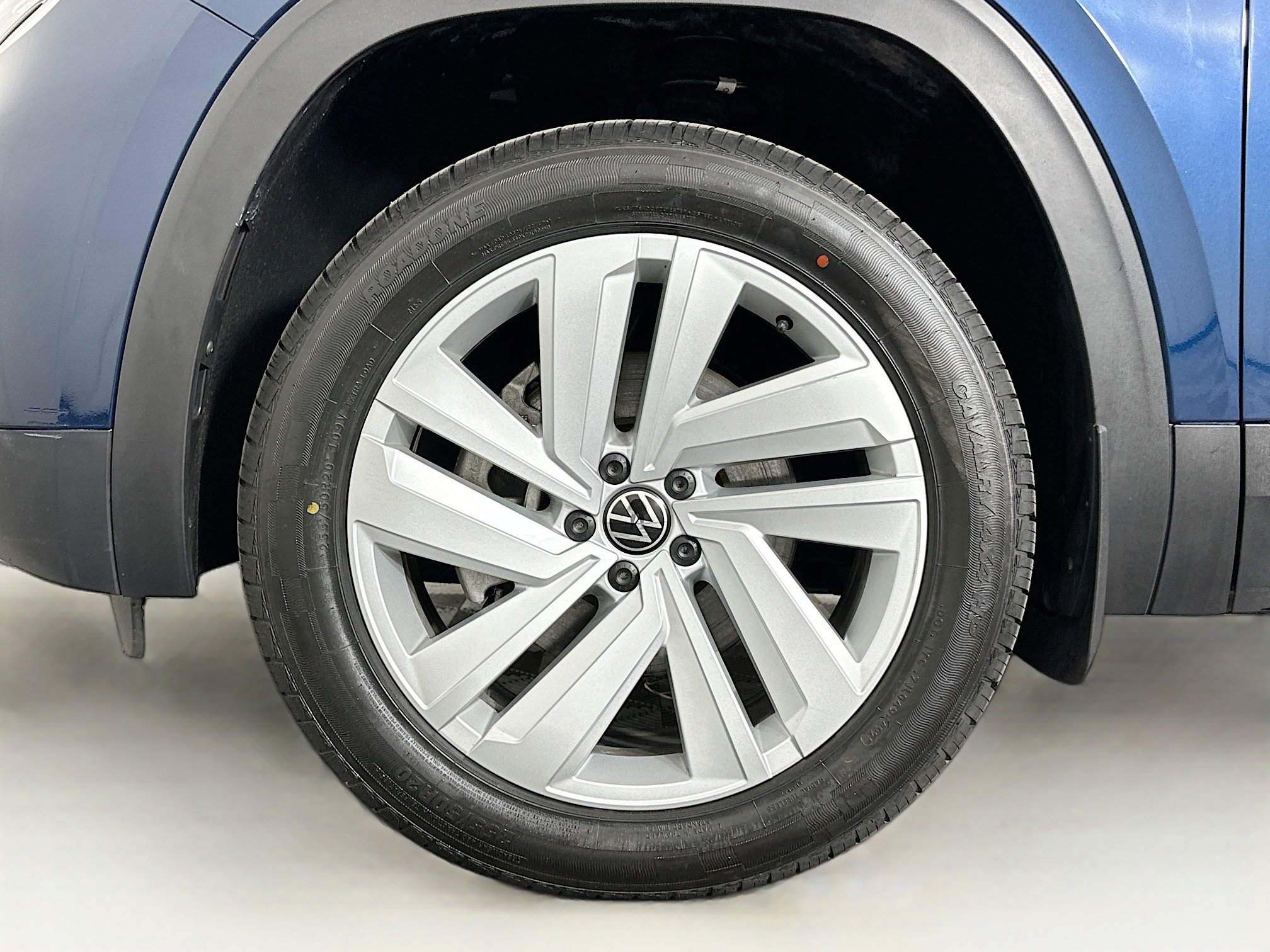 Used 2022 Volkswagen Atlas Cross Sport SE image 11