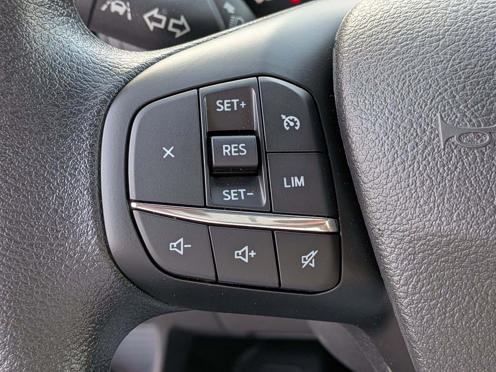 Certified 2025 Ford Transit 350 XL RWD image 22