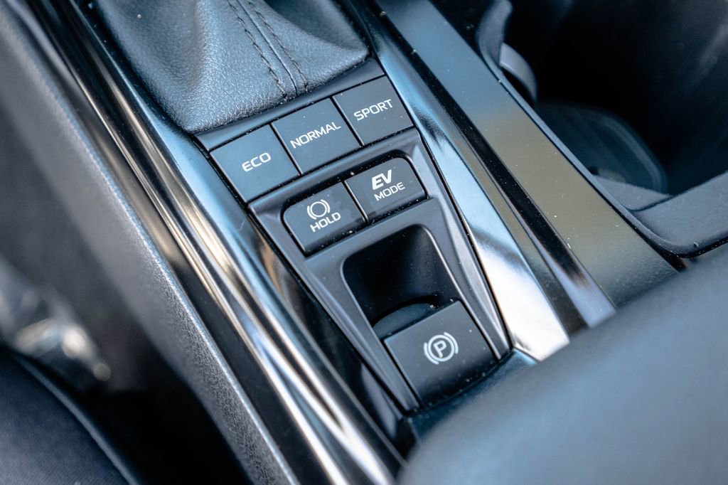 Used 2025 Toyota Camry LE w/ Convenience Package AWD/4WD image 23