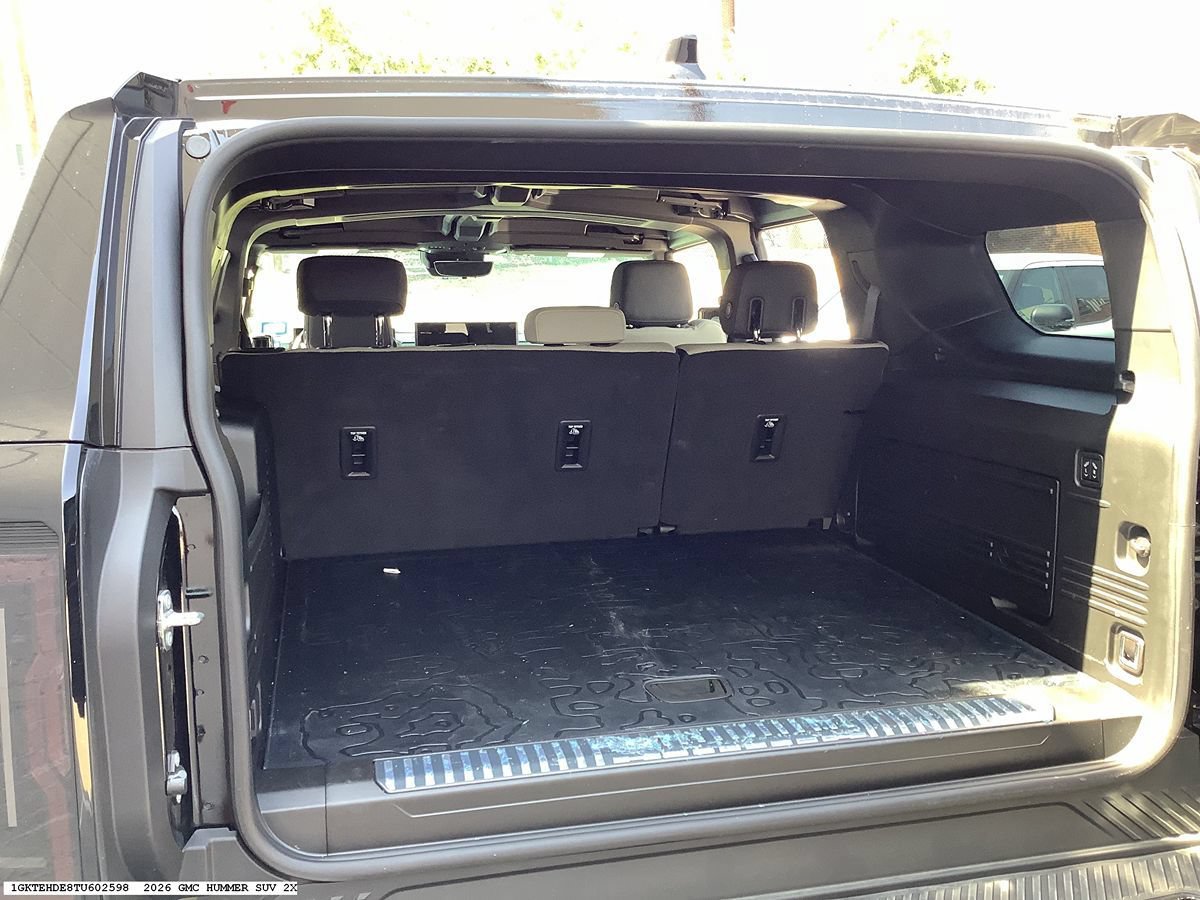 Used 2026 GMC Hummer EV SUV AWD/4WD image 8