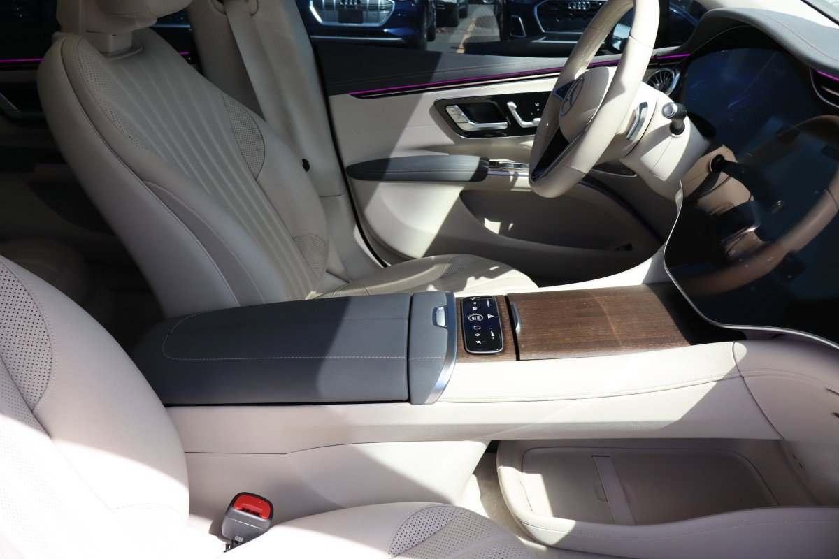 Used 2022 Mercedes-Benz EQS 580 4MATIC Sedan image 16