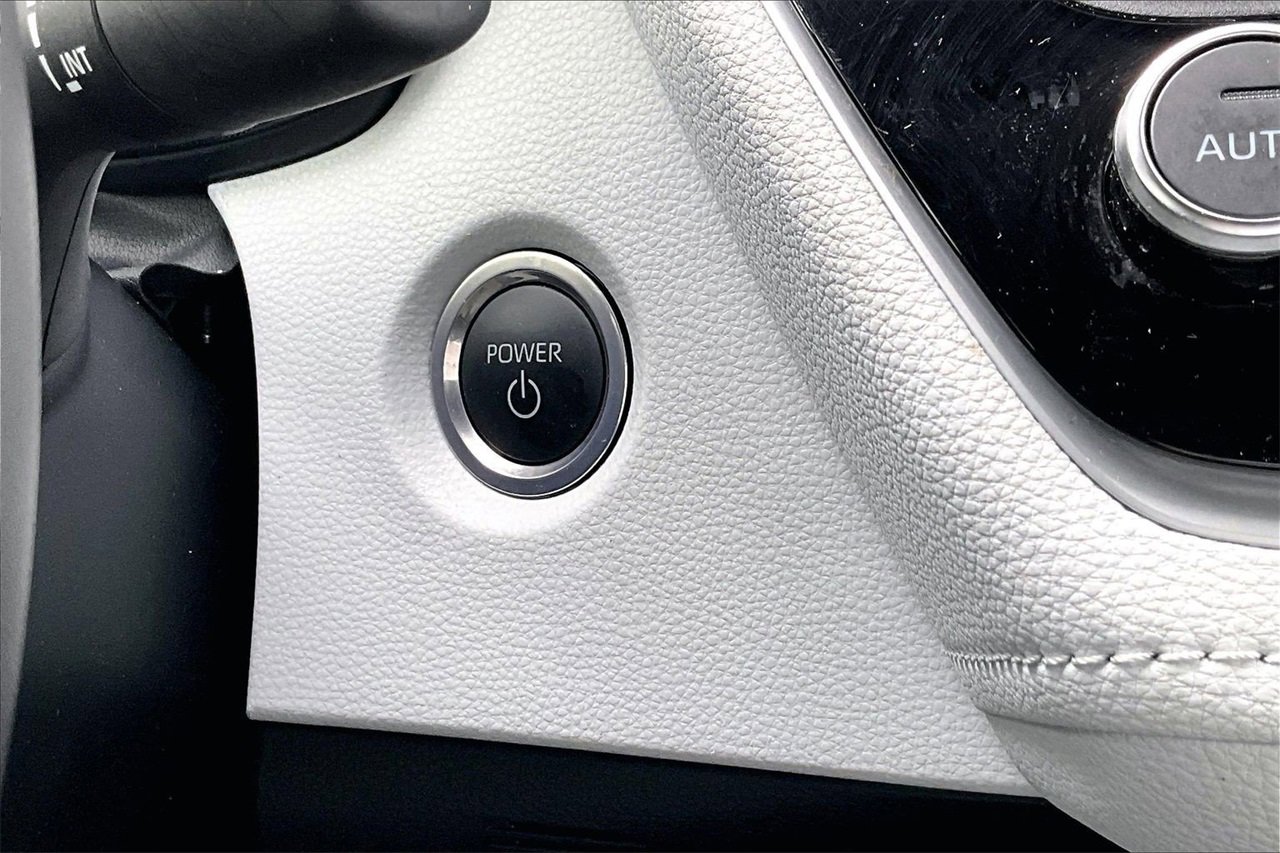 Used 2024 Toyota Corolla LE image 26