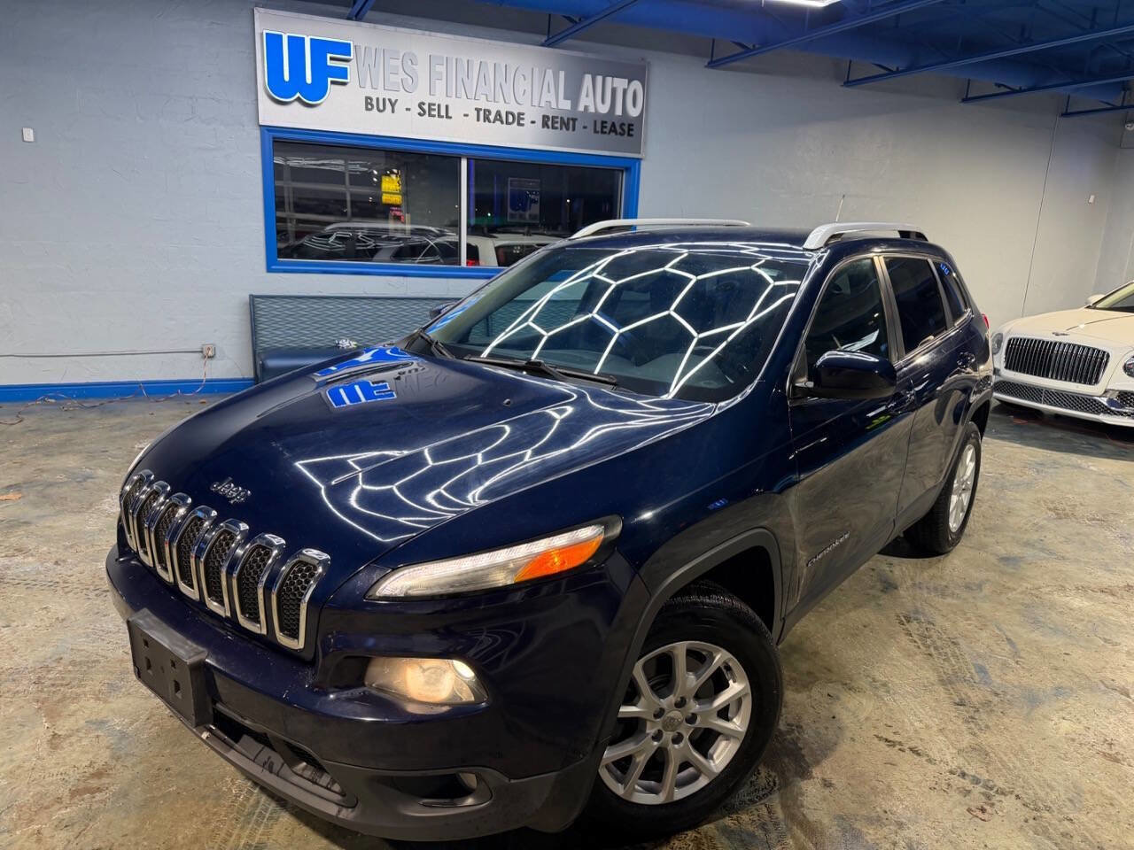 Used 2014 Jeep Cherokee Latitude w/ Comfort/Convenience Group image 1