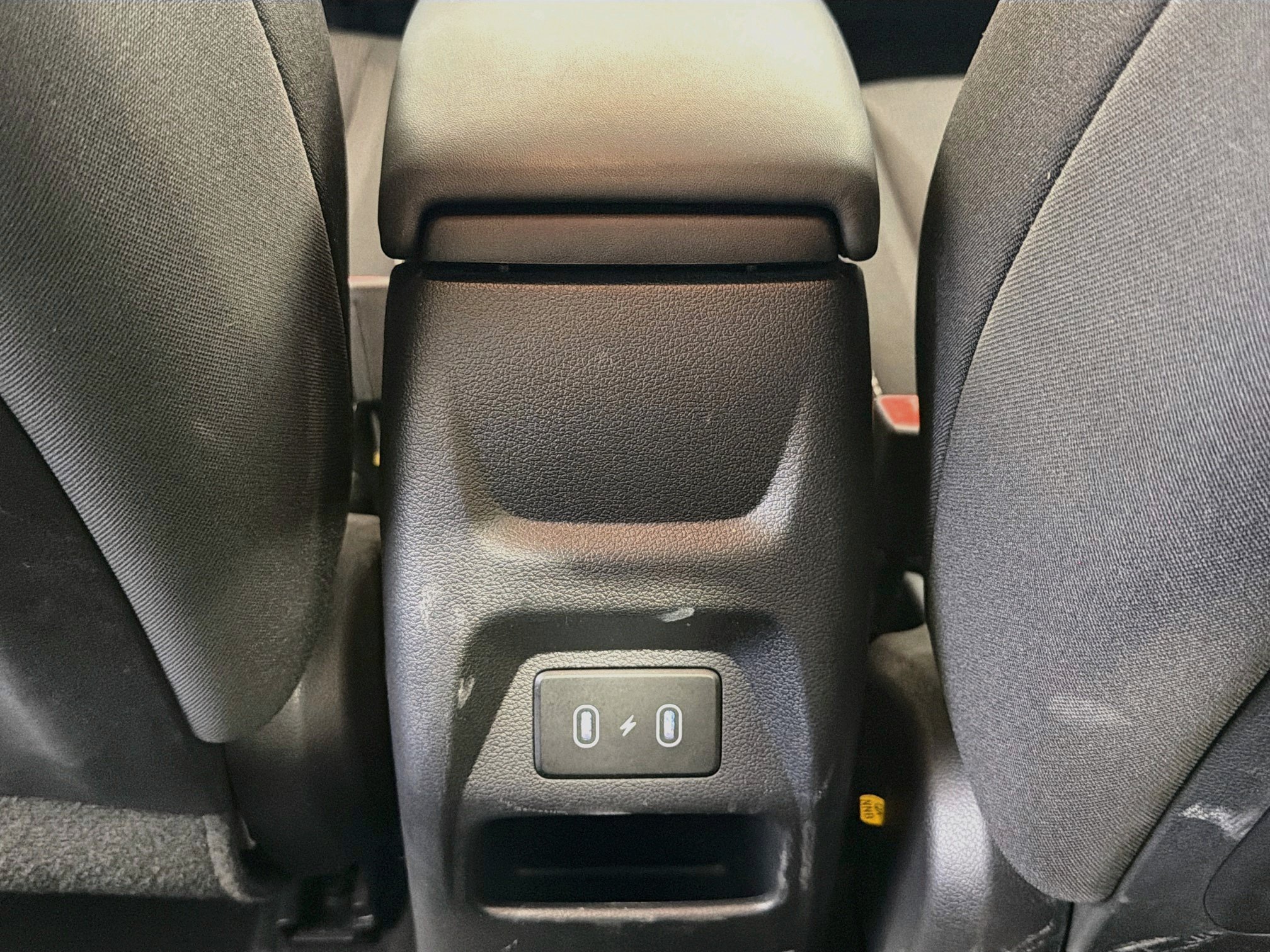 Used 2025 Hyundai Venue SEL FWD image 28