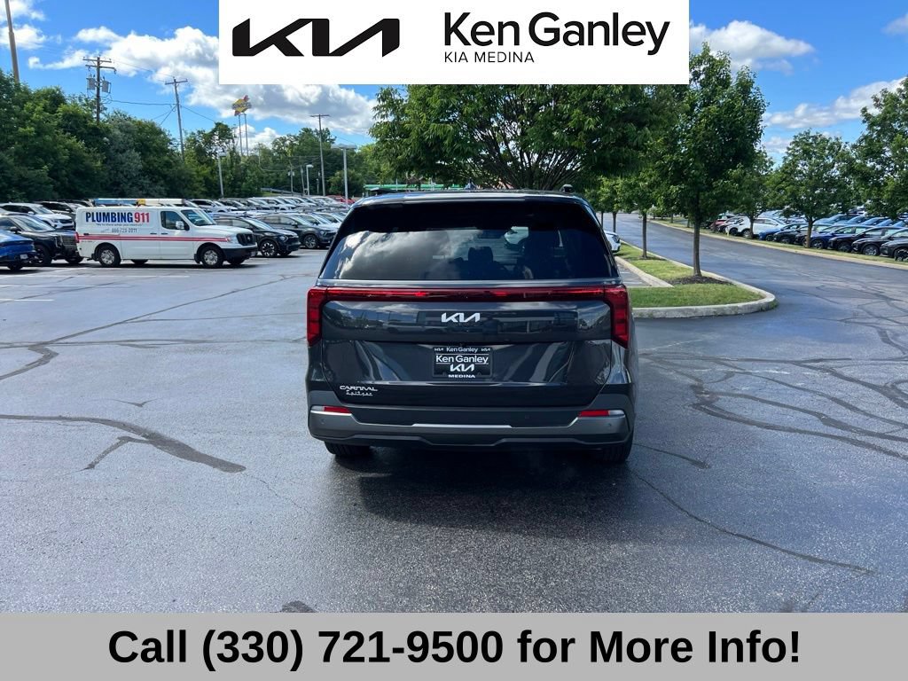 Certified 2025 Kia Carnival SX FWD image 7