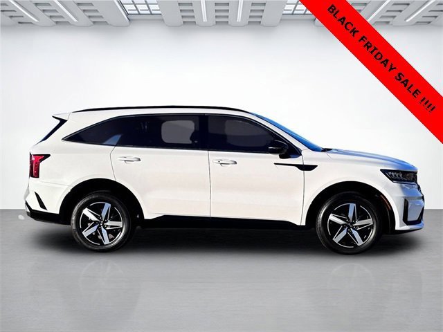 Used 2021 Kia Sorento S image 4