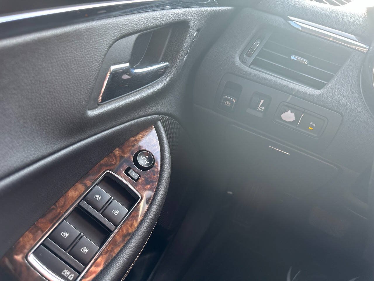 Used 2014 Chevrolet Impala LT w/ Convenience Package FWD image 17