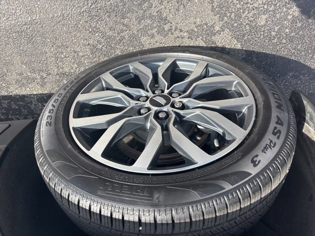 Used 2021 Cadillac XT5 Sportv w/ LPO, Floor Liner Package AWD/4WD image 27
