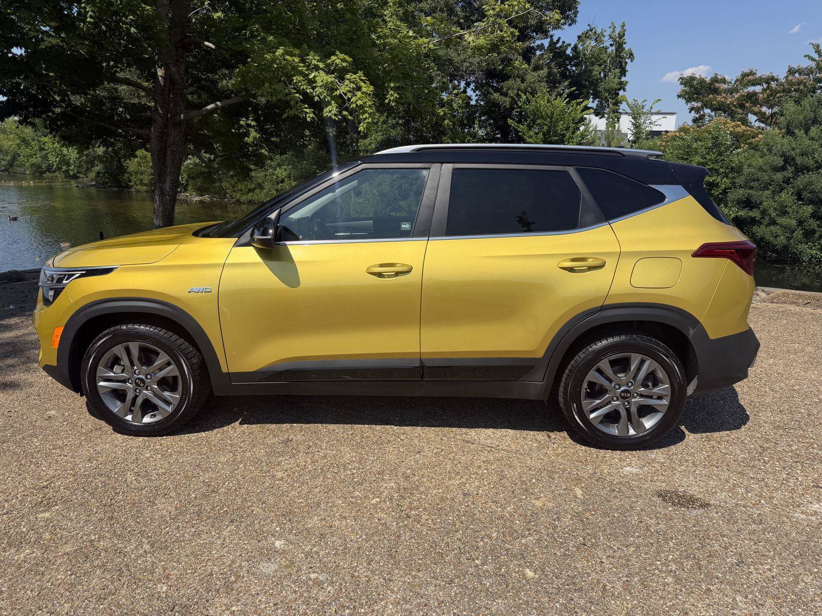 Used 2021 Kia Seltos S AWD/4WD image 6