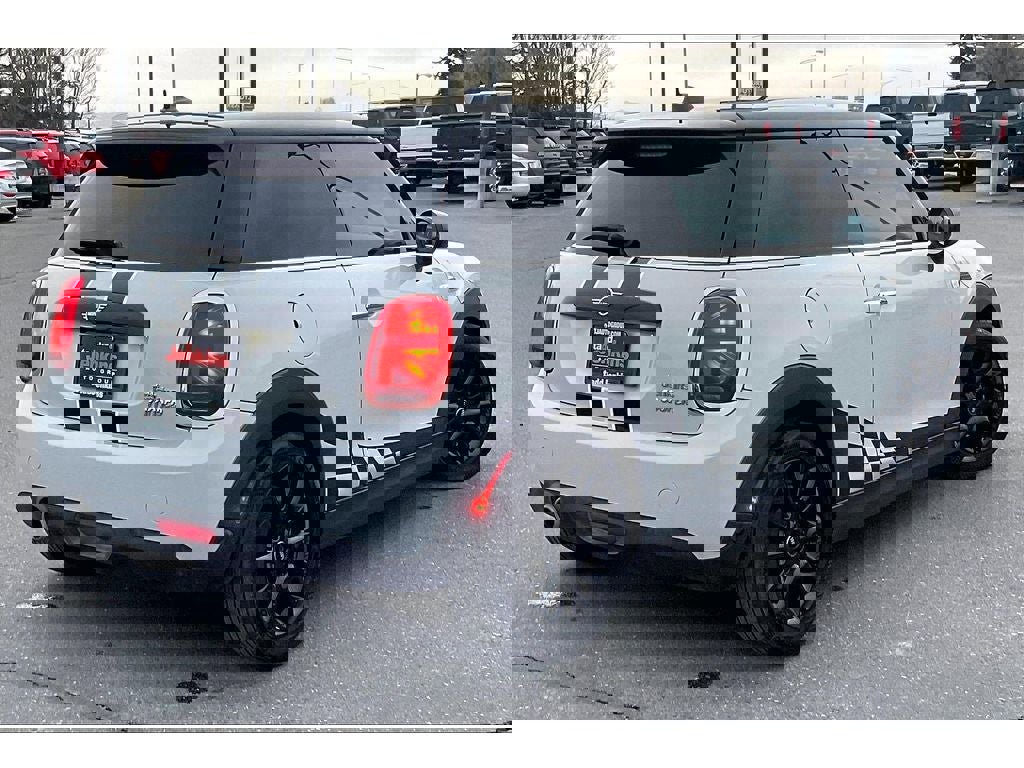 Used 2020 MINI Cooper 2-Door Hardtop image 15