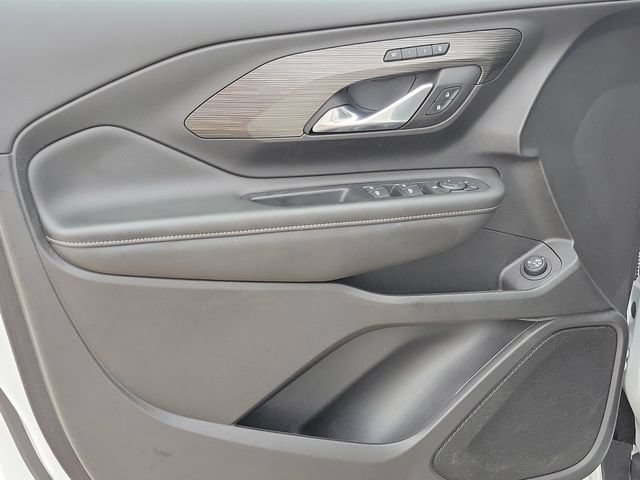 Used 2024 GMC Terrain SLT AWD/4WD image 22