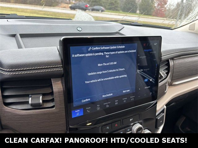 Used 2024 Ford Expedition Limited image 17