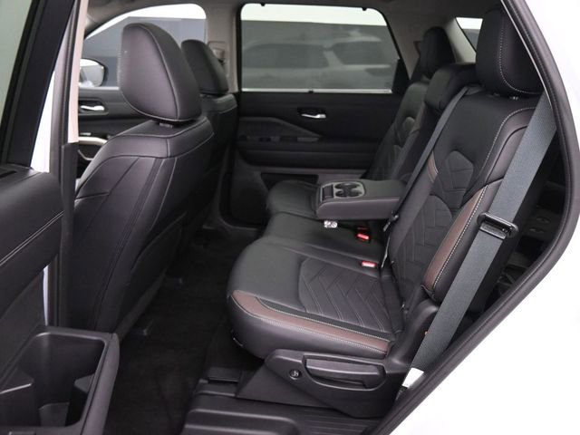 Used 2025 Nissan Pathfinder Platinum w/ Cargo Package FWD image 26