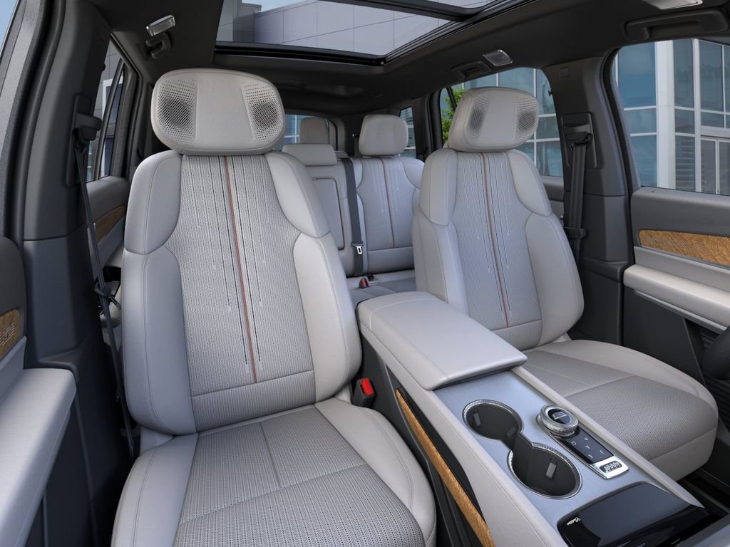New 2026 Cadillac Vistiq Luxury AWD/4WD image 16