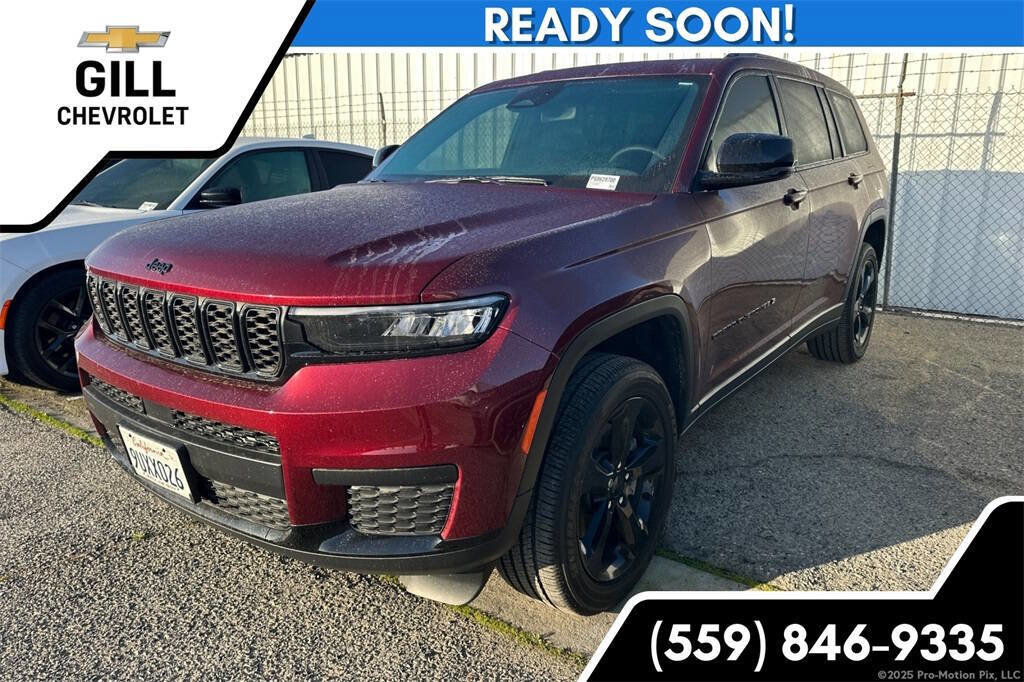 Used 2025 Jeep Grand Cherokee L Altitude image 1