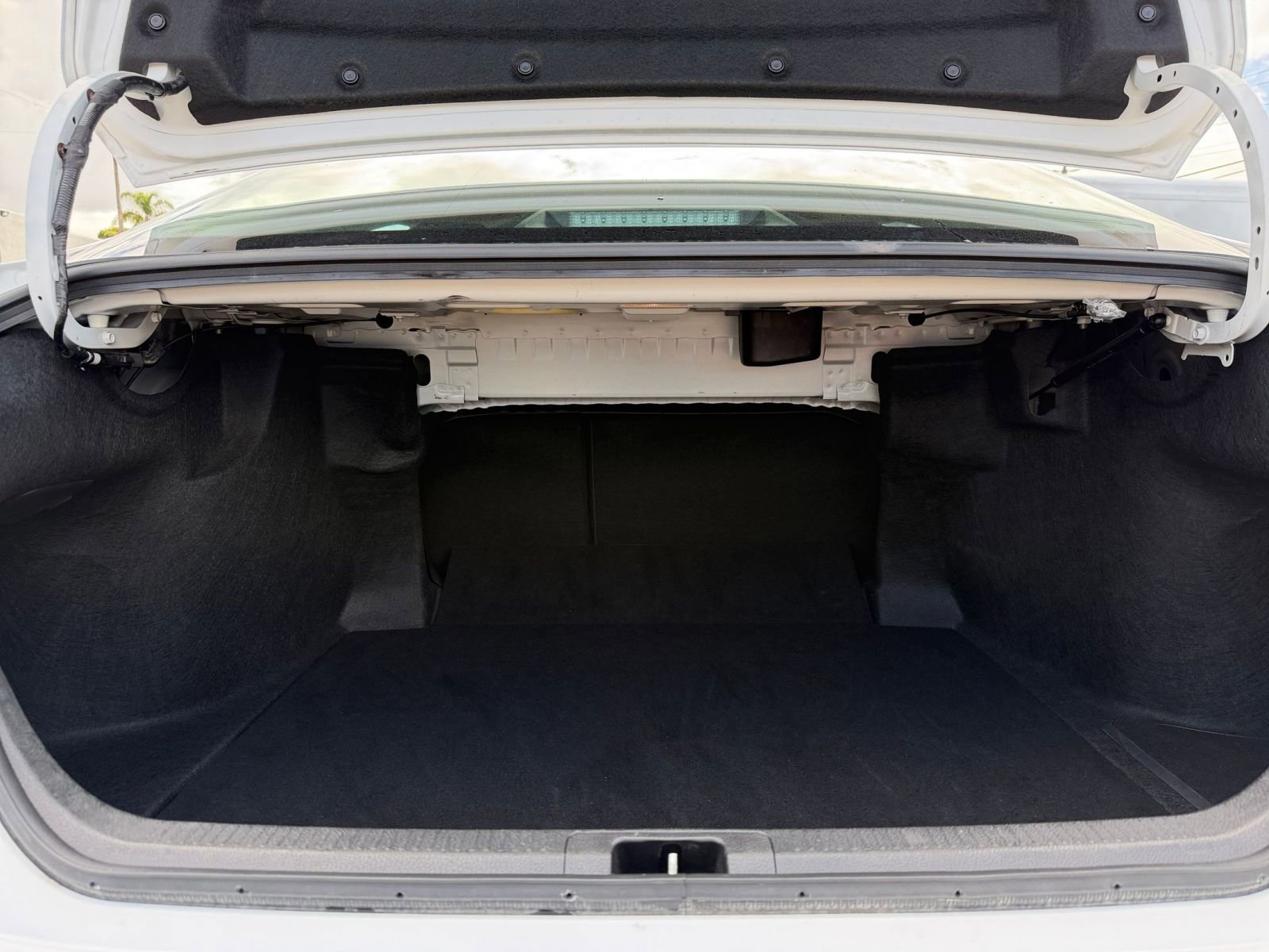 Used 2025 Toyota Camry LE image 30