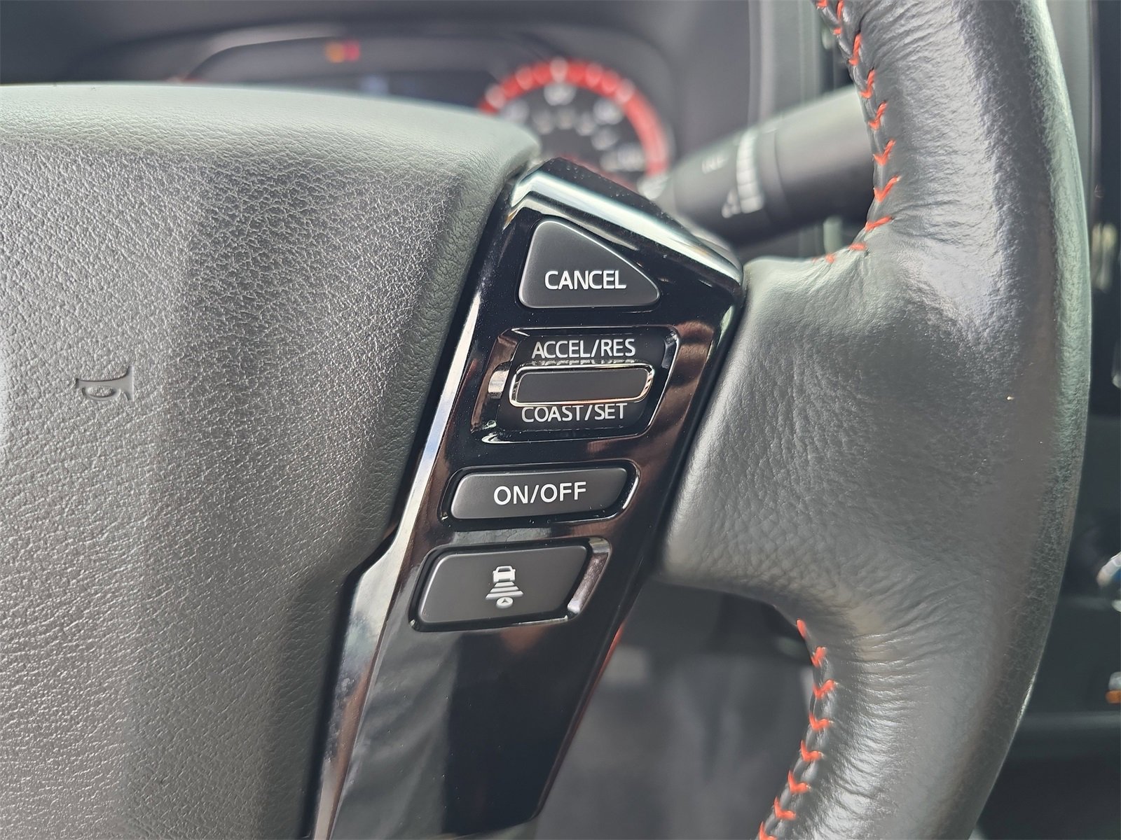 Used 2024 Nissan Frontier Pro-X w/ Technology Package image 21